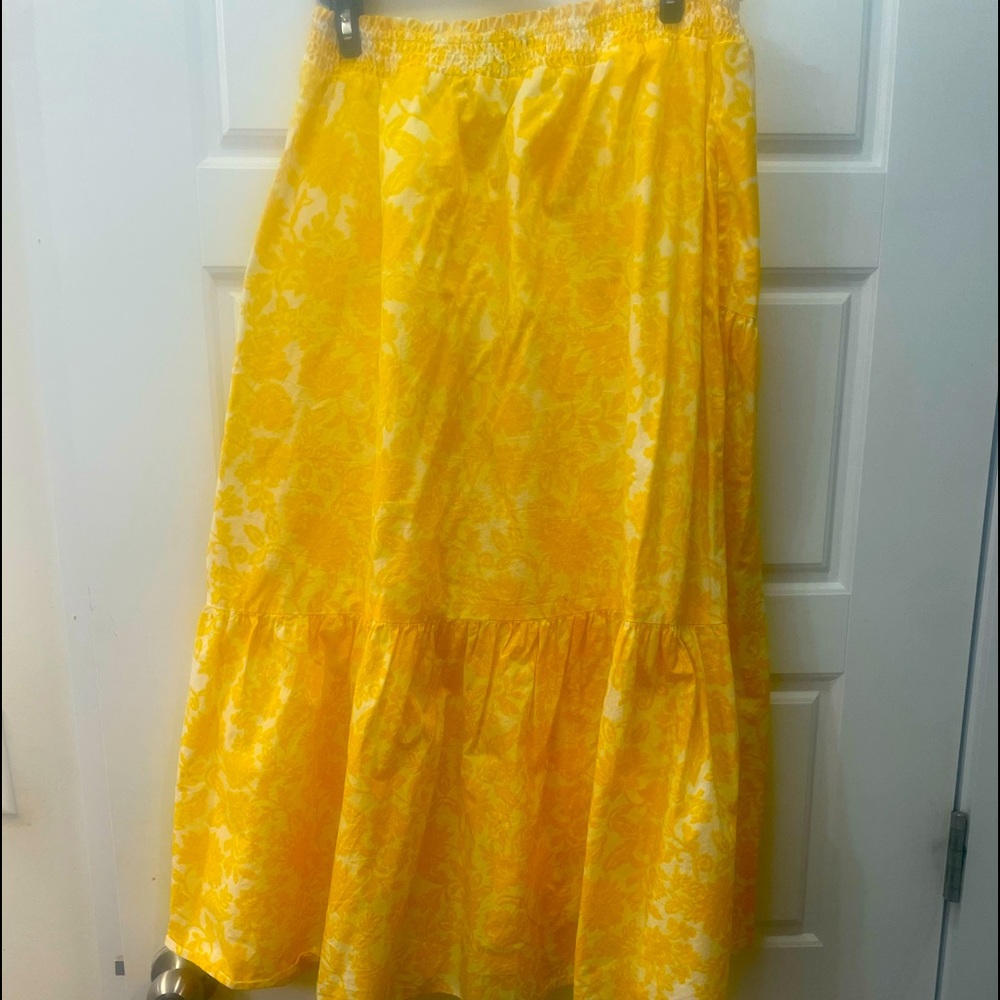 Long yellow and white skirt